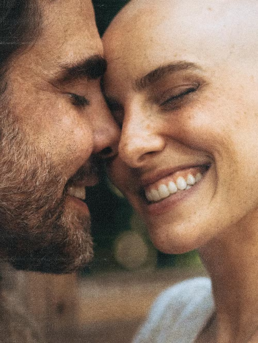 Em tratamento contra câncer, Dani Gondim emociona ao declarar amor ao marido