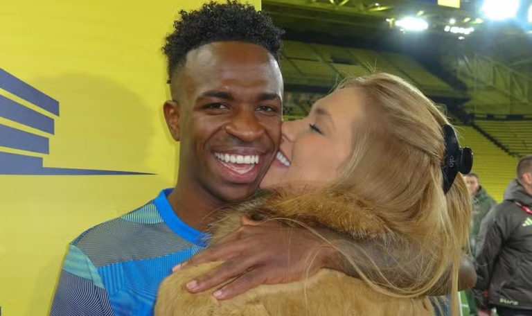 Vini Jr. se derrete após Virginia assistir à vitória do Real Madrid no estádio: “Pé quente demais”