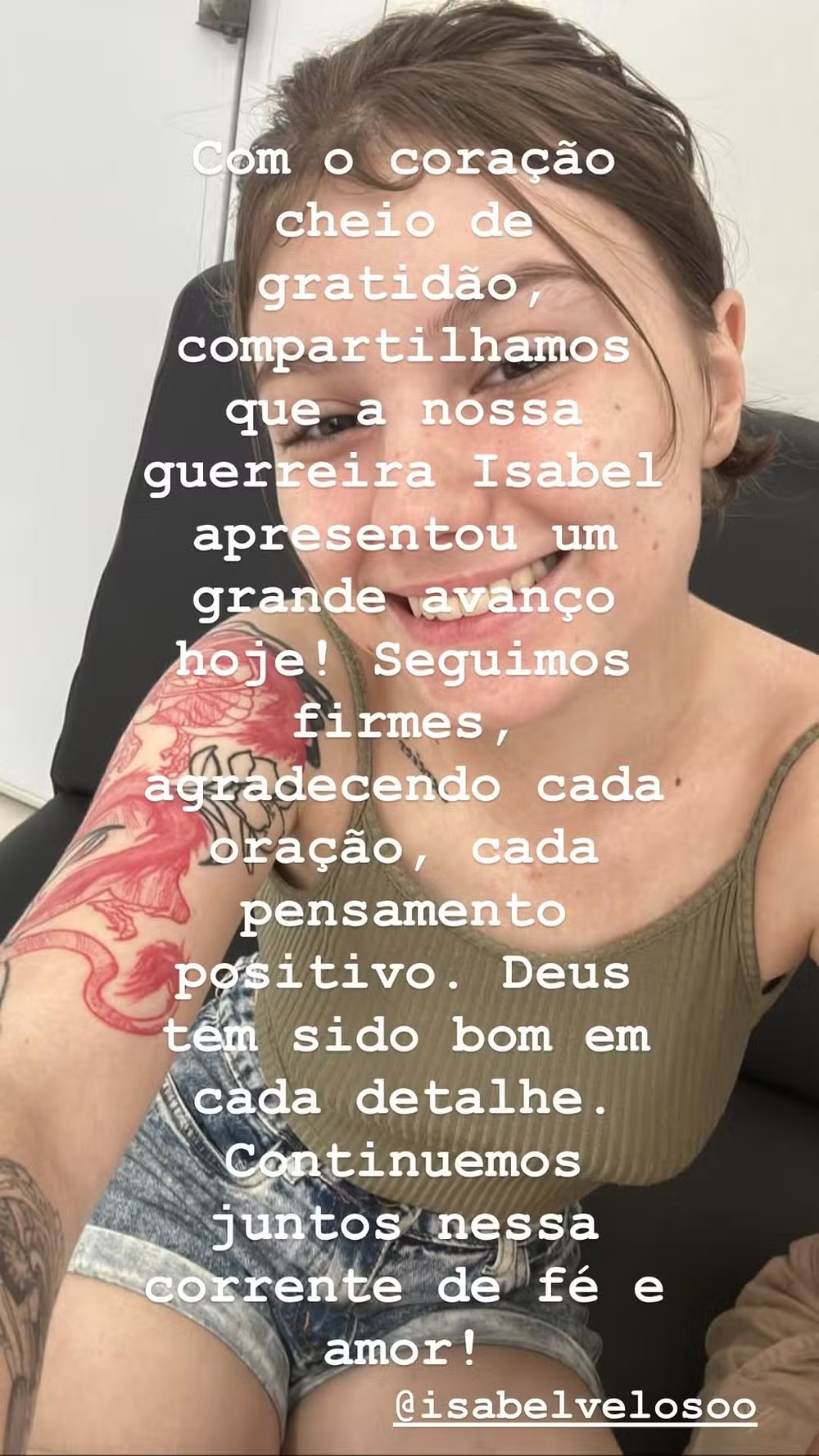 Pai de Isabel Veloso celebra melhora no estado de saúde da filha