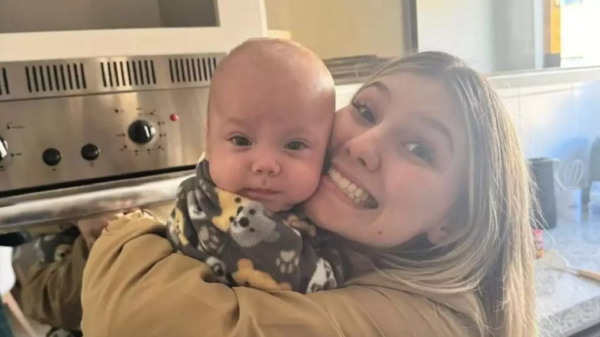 Isabel Veloso morre aos 19 anos e deixa filho de 1 ano; maternidade marcou os últimos meses da influenciadora