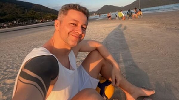 Lucas Lima compartilha momento inédito ao lado da nova namorada: “Chegou”