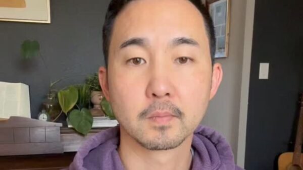 Influenciador anuncia morte do filho de 5 anos