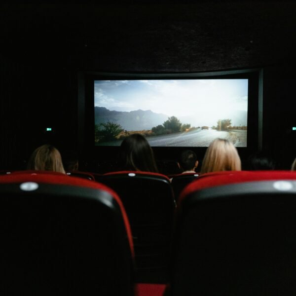 Entre a telona e o mercado real: casas e apartamentos que viraram ícones do cinema brasileiro