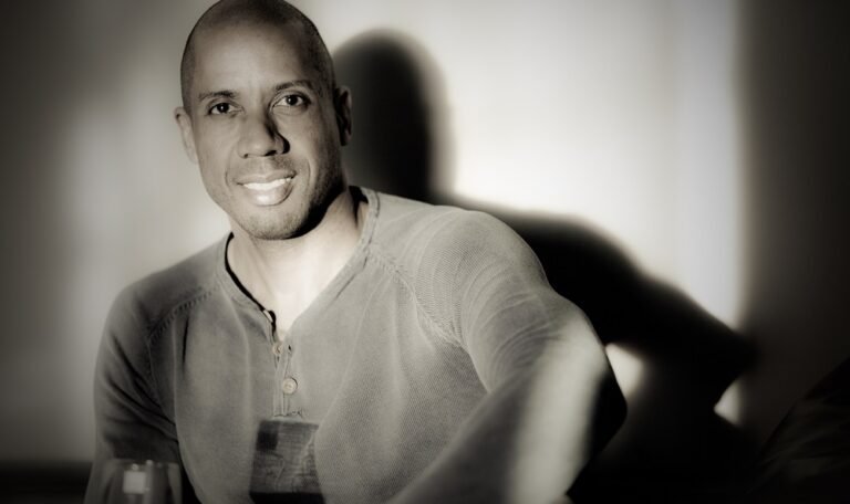 François Marius lança novo single Afrobeat com clima de celebração