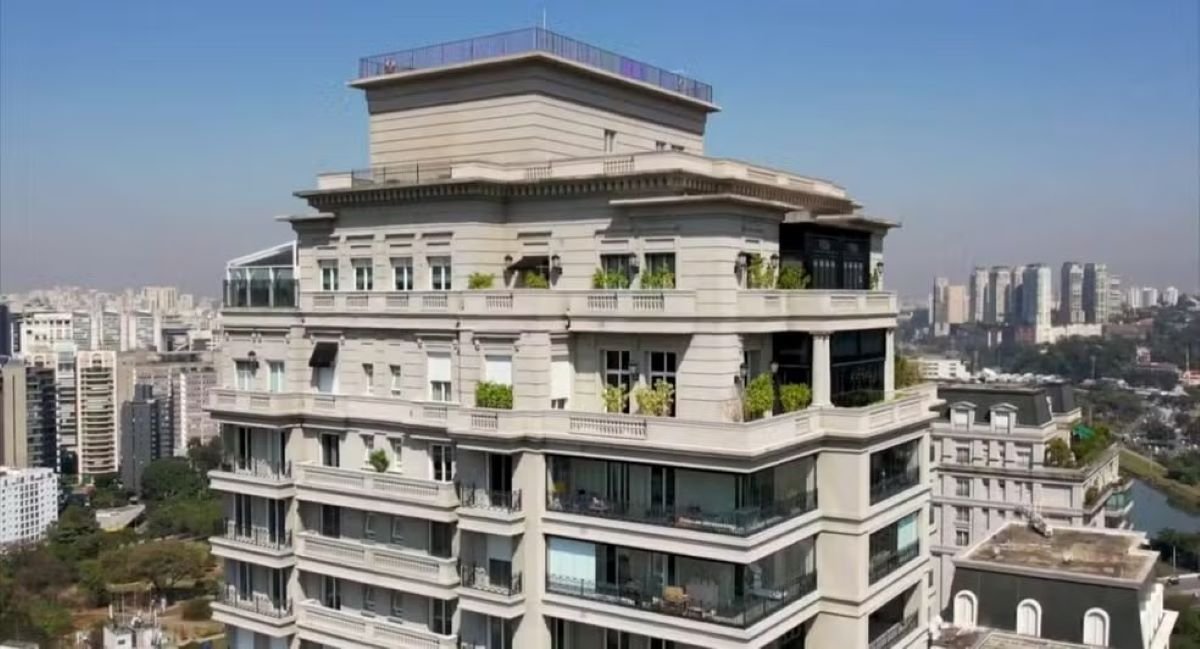 Cobertura de Faustão é vendida por R$ 120 milhões em São Paulo; veja fotos