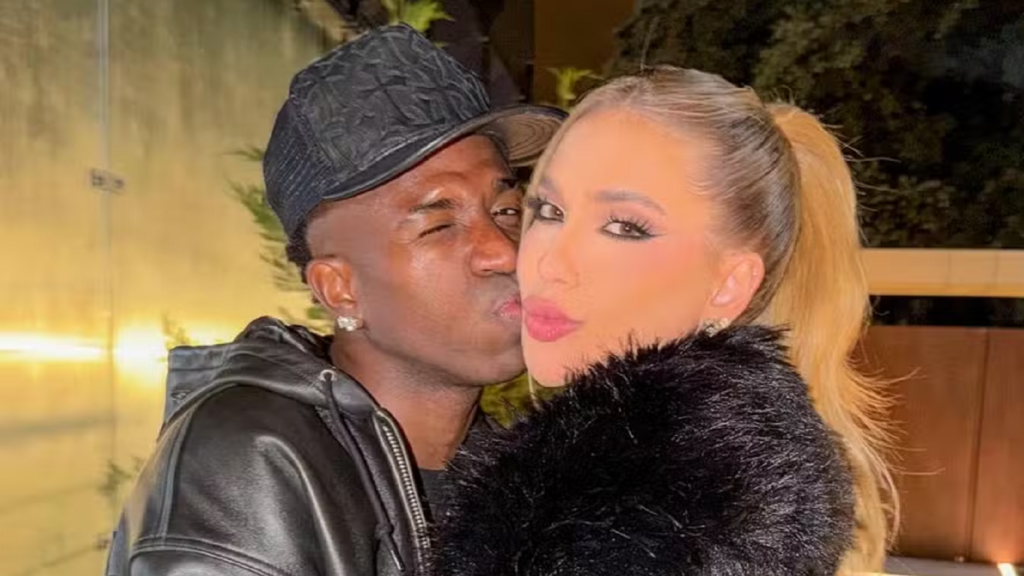 Virginia Fonseca detalha primeira vez com Vini Jr.: "Recebi um foguinho"