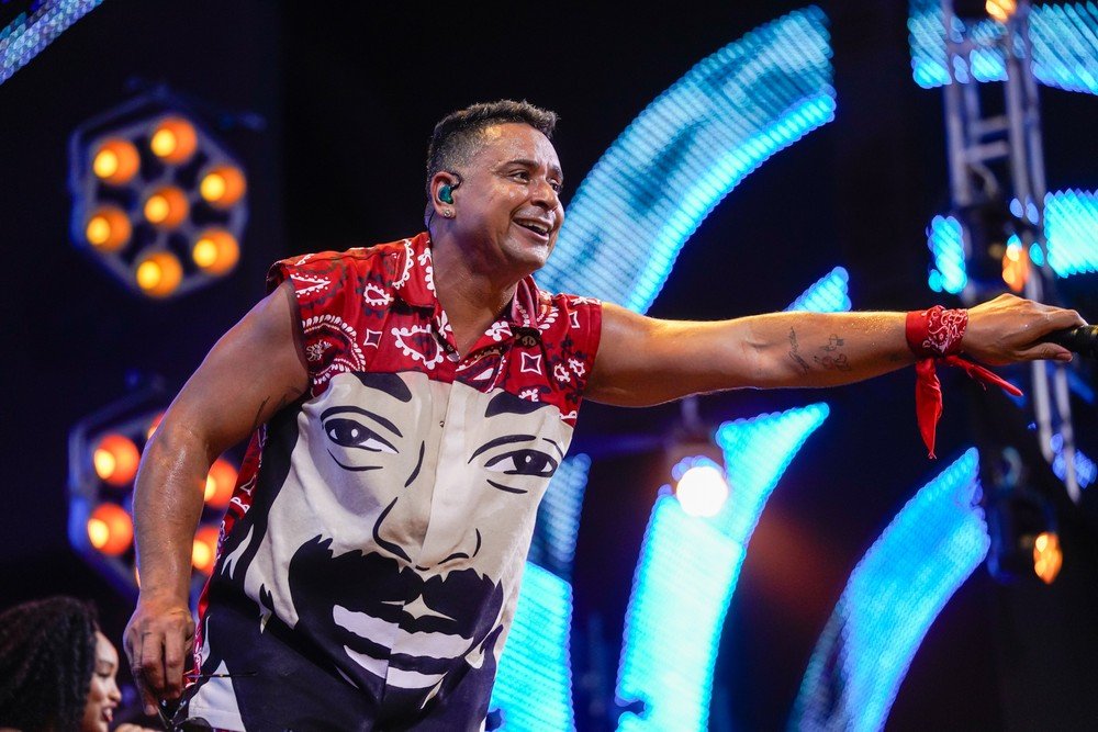 Xanddy Harmonia é internado às pressas em Salvador