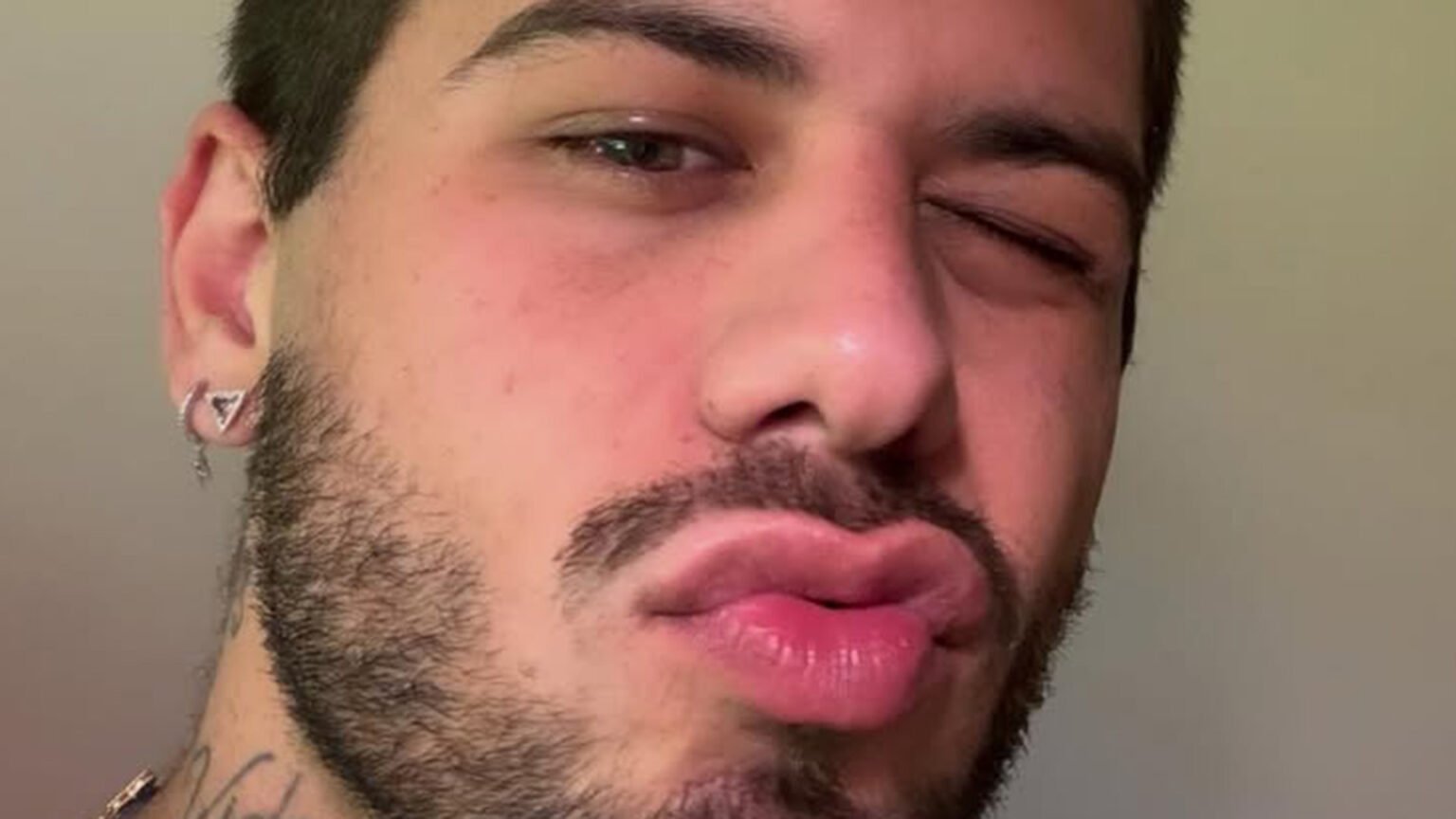 Zé Felipe muda o visual após um ano sem cortar o cabelo e surpreende fãs