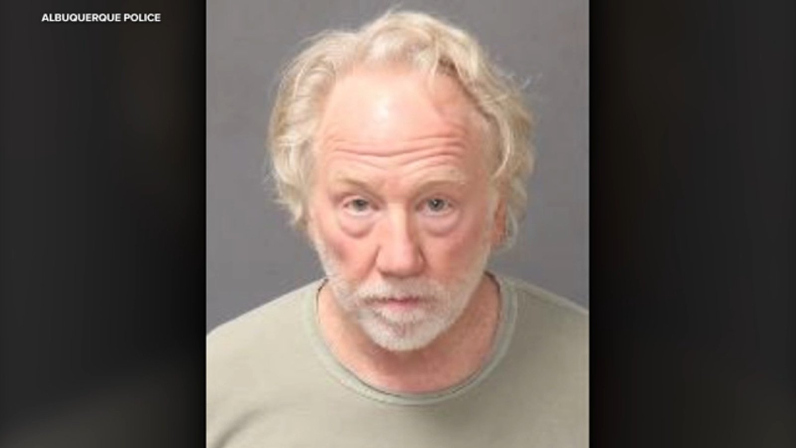 Ator Timothy Busfield é formalmente indiciado por acusações de abuso sexual infantil