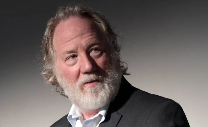 Ator Timothy Busfield é formalmente indiciado por acusações de abuso sexual infantil
