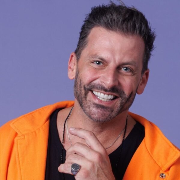 Henri Castelli - POP Mais