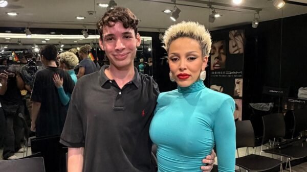 Doja Cat participa de encontro com fãs e causa tumulto em São Paulo