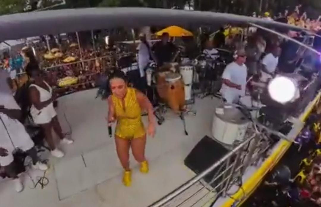 Ivete Sangalo faz estreia histórica no Carnaval de São Paulo e arrasta mais de 1 milhão de foliões