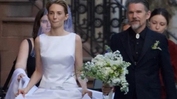 Maya Hawke se casa em Nova York - Foto: Reprodução/Instagram @mayahawkeverse