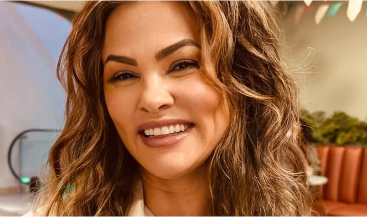 Suzana Alves relembra depressão após fama como Tiazinha: “Não tinha vontade de viver” 47 Suzana Alves relembra depressão após fama como Tiazinha: “Não tinha vontade de viver”