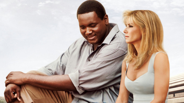 Quinton Aaron e Sandra Bullock em Um Sonho Impossível (2009) — Foto: Reprodução/Instagram