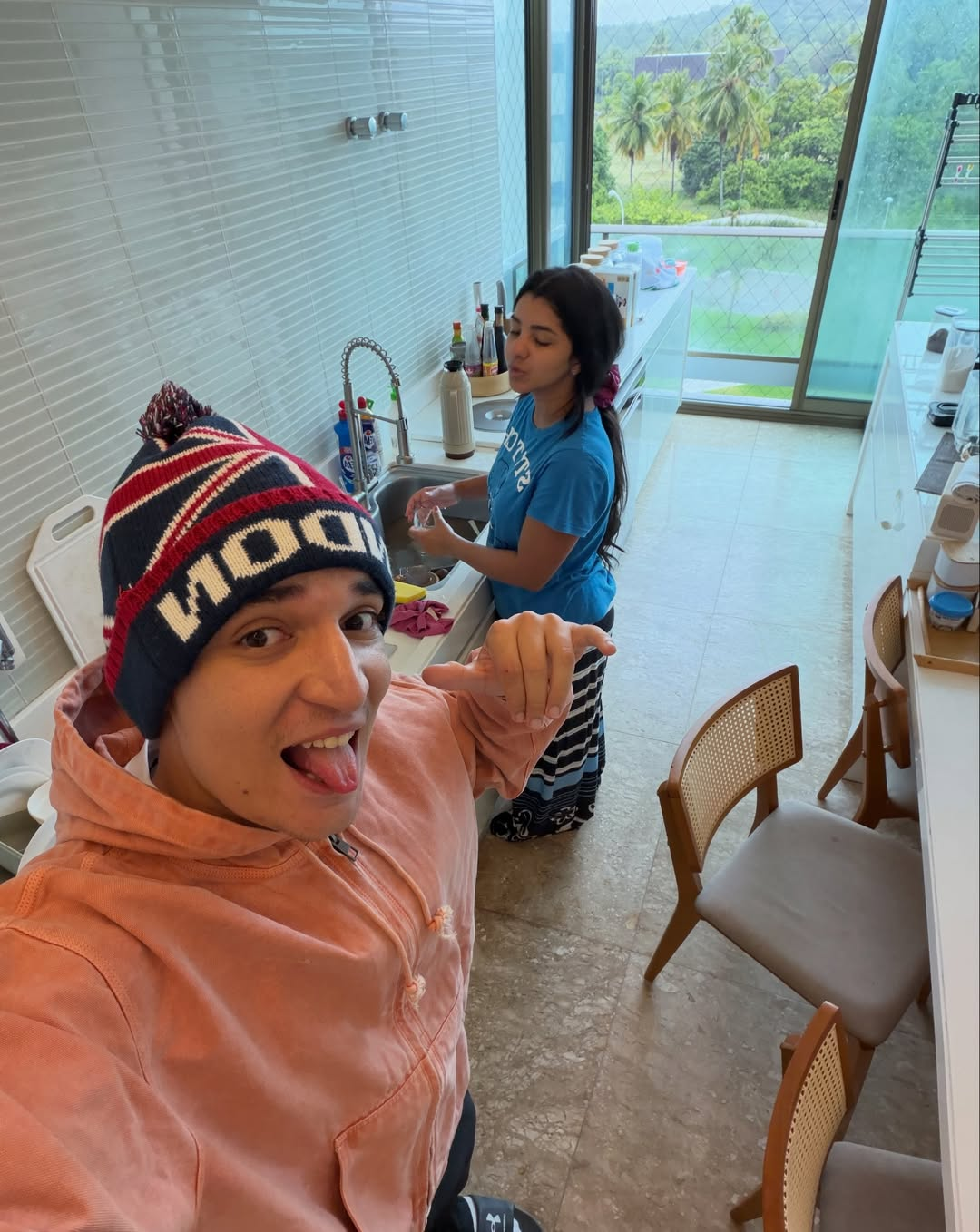 João Gomes emociona ao se declarar à esposa no aniversário: “Meu coração sempre vai bater por você”