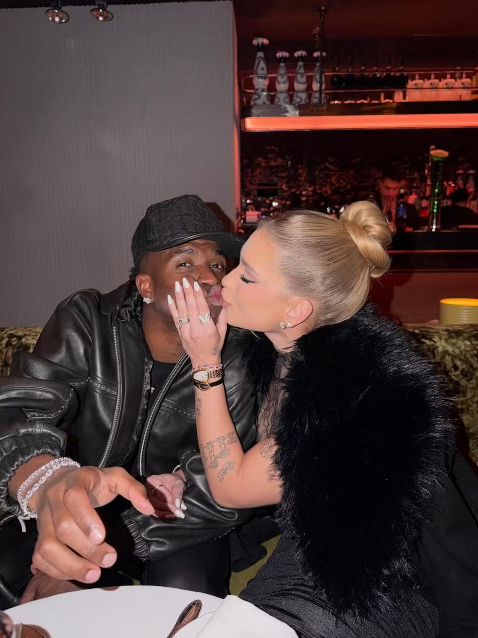 Virginia Fonseca abre o jogo sobre planos de casamento com Vini Jr. e afirma: “Vivendo cada momento”