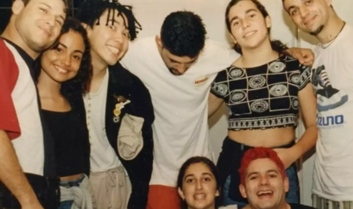 Corpos dos Mamonas Assassinas são exumados e transformados em árvores; entenda o processo