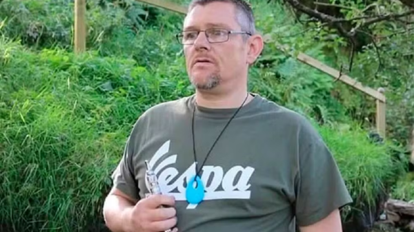 John Davidson, que inspirou o filme “I Swear”, gritou insultos racistas durante a cerimônia. — Foto: Reprodução/Instagram