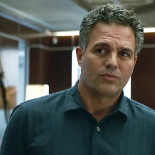 Mark Ruffalo quebra o silêncio sobre rumores de saída da Marvel Studios