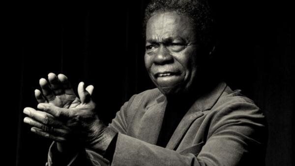 Aos 77 anos musico brasileiro que gravou com Michael Jackson ganha estrela em Hollywood