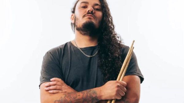 Baterista morre após infarto durante show em Curitiba