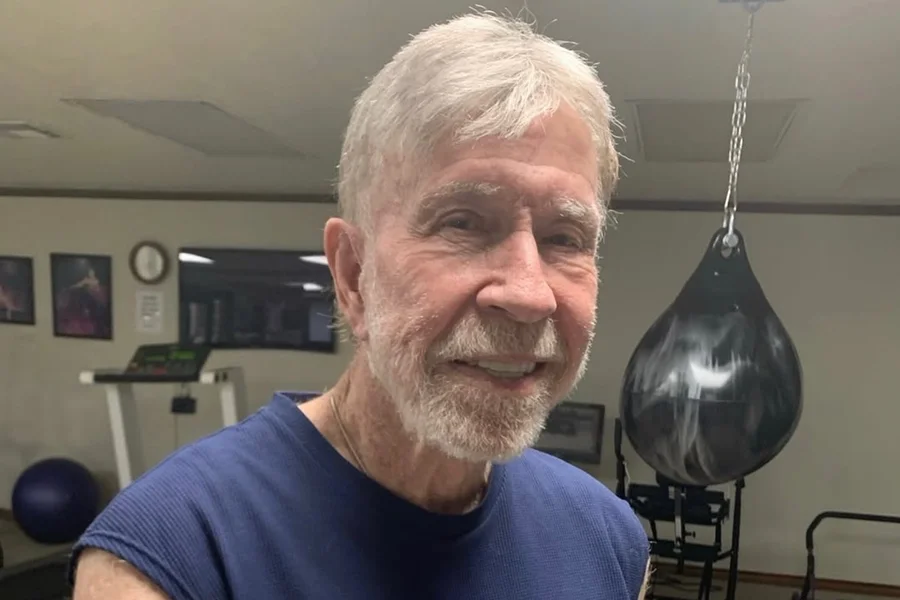 Família lamenta morte de Chuck Norris