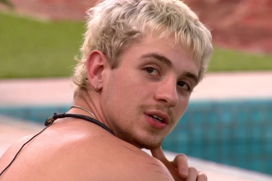 Juliano bate boca com Marciele e acusa sister de falsidade