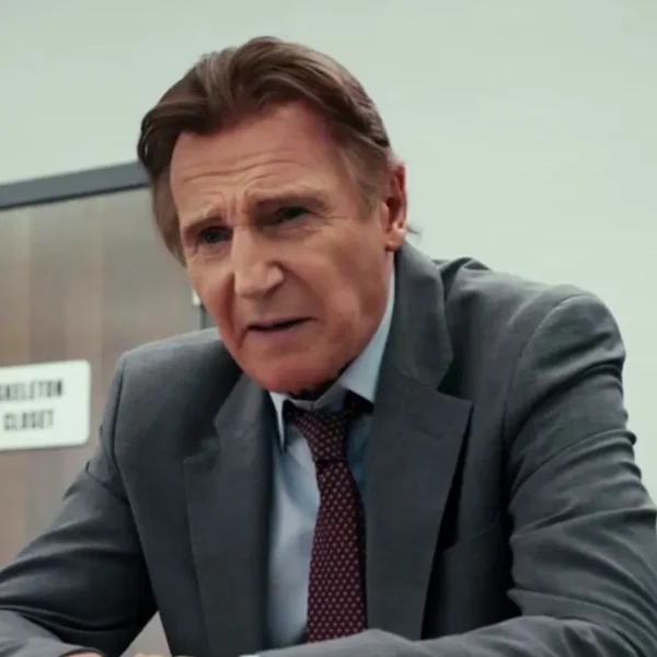 Filho de Liam Neeson passa por cirurgia cardíaca aos 29 anos e revela diagnóstico congênito