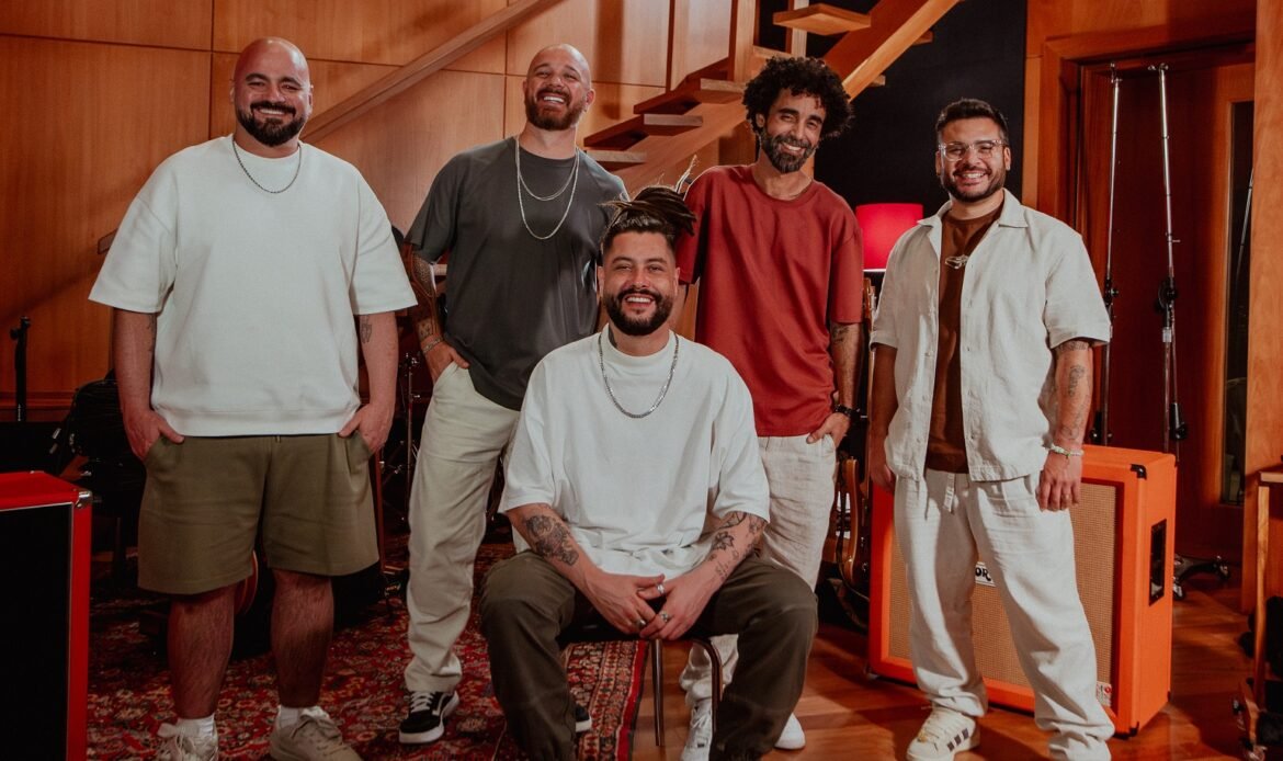 Maneva A Paz LRP 9302 end.jpg