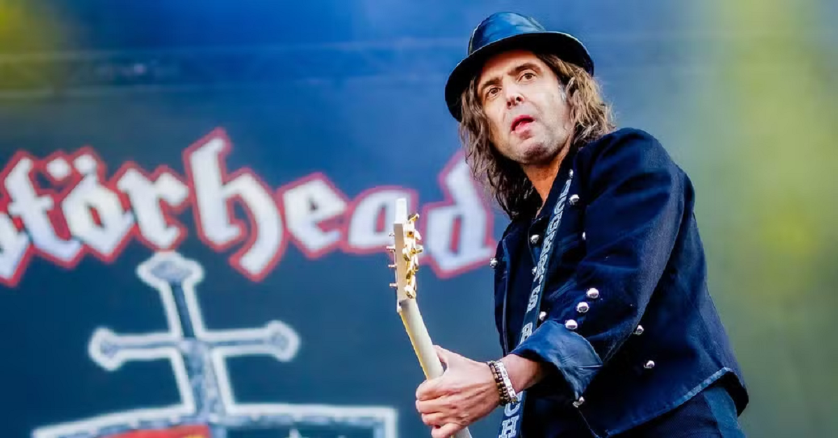 Morre Phil Campbell, guitarrista do Motörhead, aos 64 anos