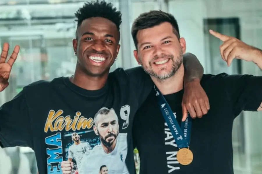 Assessor de Vini Jr. e Lucas Paquetá é baleado durante tentativa de assalto no Rio de Janeiro