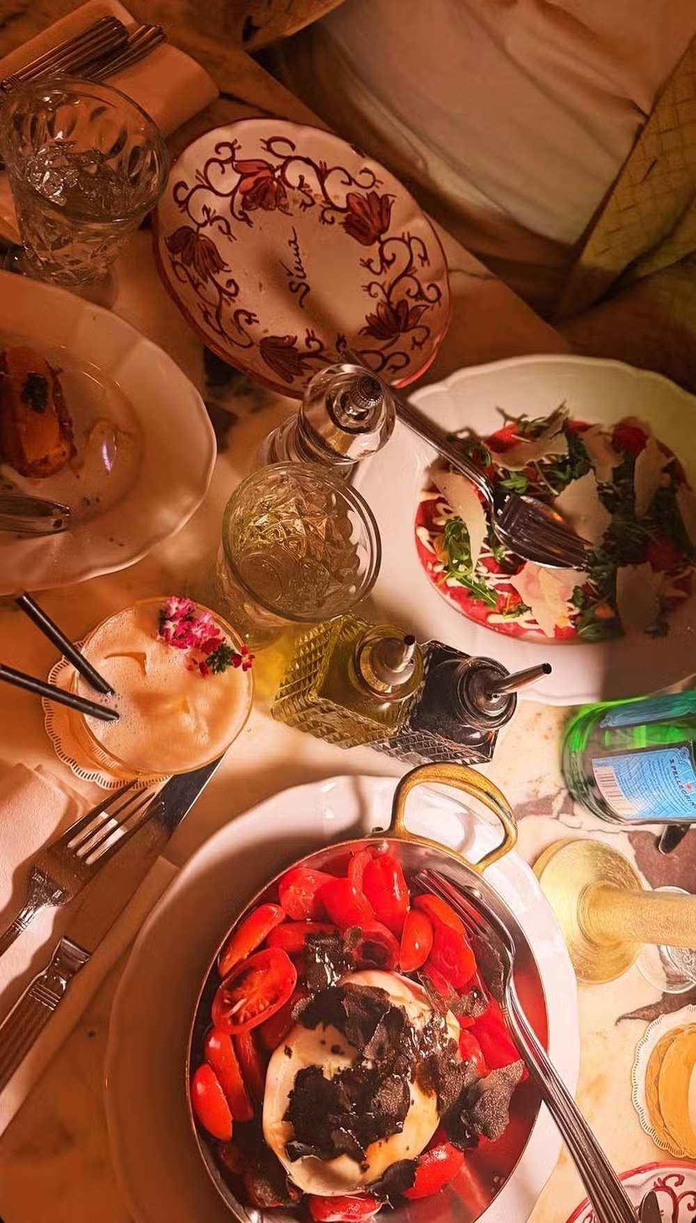 Virginia Fonseca e Bruna Biancardi jantam no mesmo restaurante em Paris após polêmica nas redes