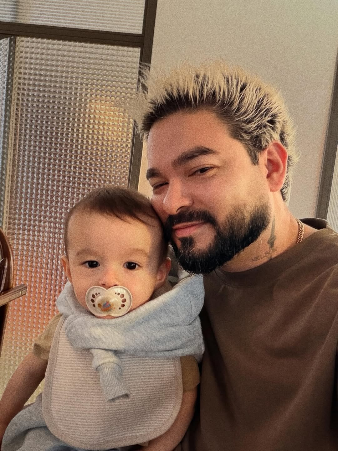 Yudi Tamashiro com o filho, Davi Yudi – Foto: Reprodução / Instagram @yuditamashiro