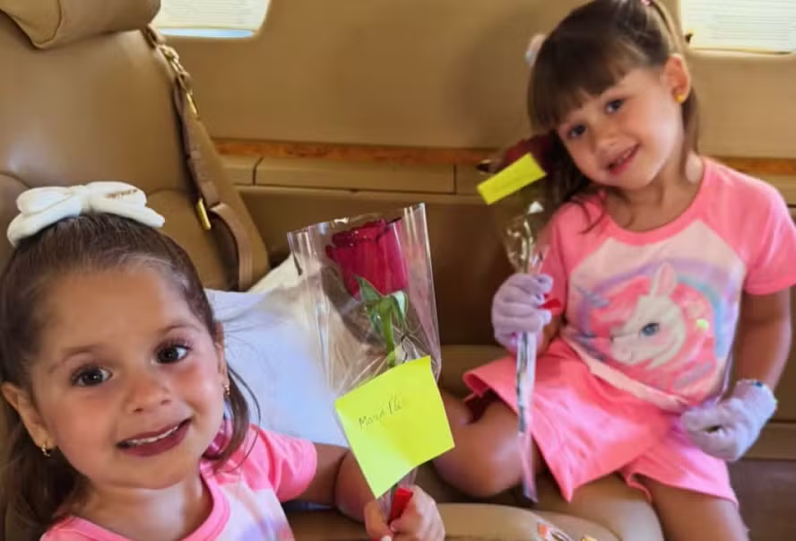 Zé Felipe muda o visual e surge com cabelo arroxeado após fase platinada; veja como ficou 49 image