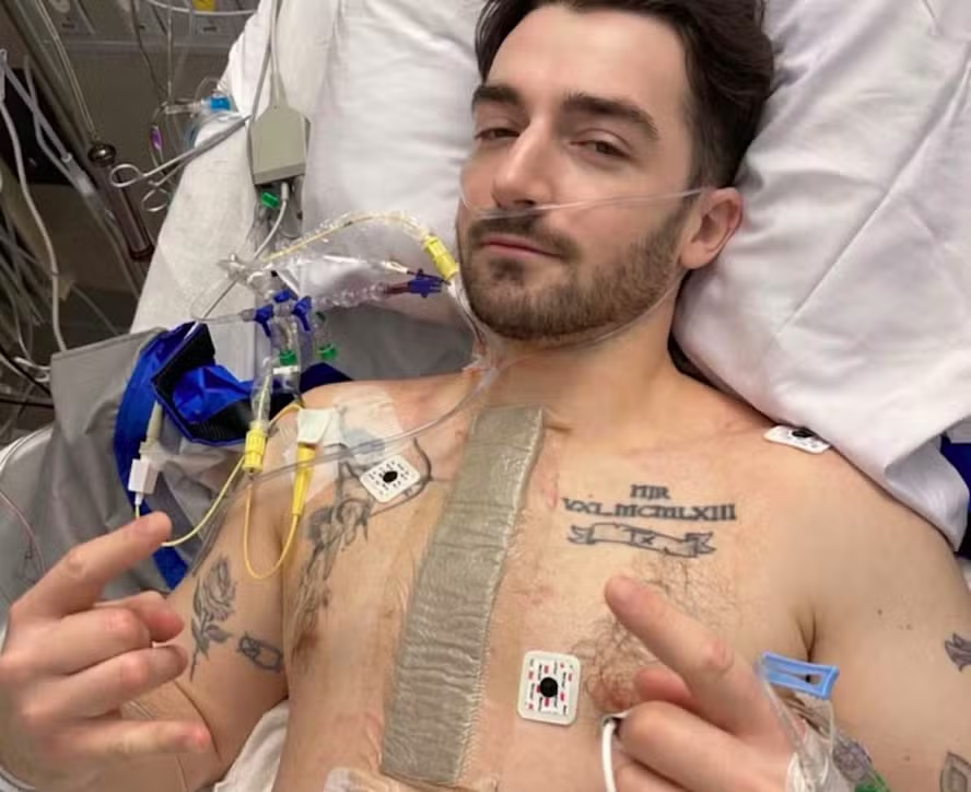 Filho de Liam Neeson passa por cirurgia cardíaca aos 29 anos e revela diagnóstico congênito