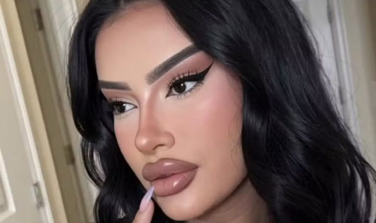 Influenciadora diz que precisou trocar passaporte três vezes após mudanças no rosto 48 Júlia Medeiros — Foto: Divulgação/CO Assessoria