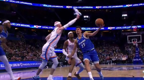 jogador usa tenis impedir lance nba