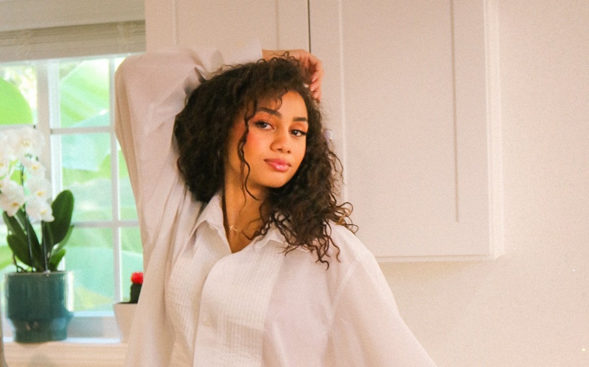 Izabela Rose assume nova fase da carreira com o single “Tipsy Truth”