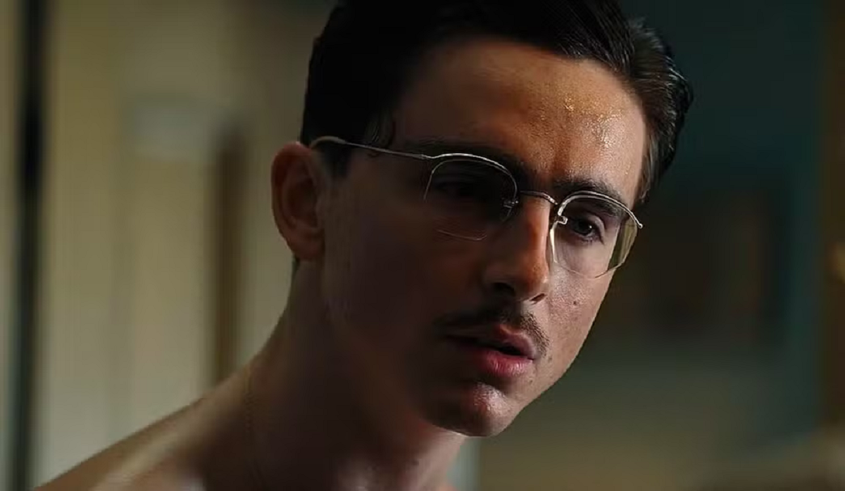 Timothée Chalamet em cena de Marty Supreme (2025) — Foto: Reprodução