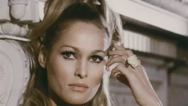 ursula andress