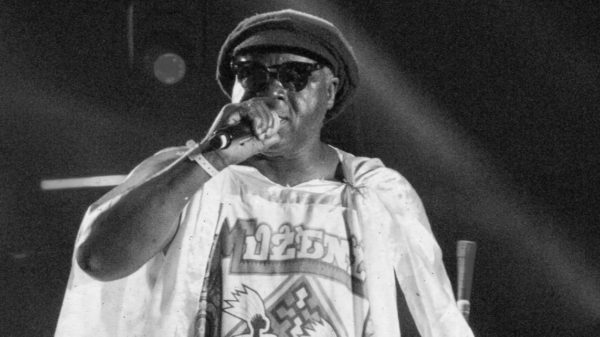 Morre George Chocolate, vocalista do Muzenza, aos 63 anos 16 George Chocolate