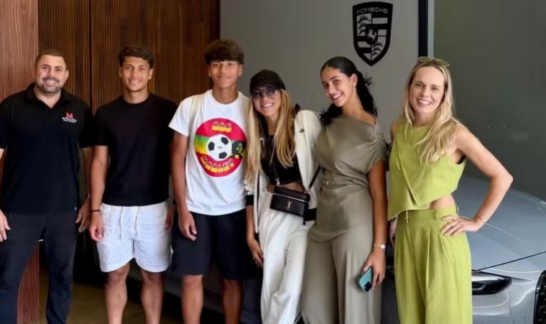 Ex de Hulk, Iran Ângelo se muda para mansão de R$ 4 milhões em Minas Gerais 50 ex de hulk mansao 4 milhoes