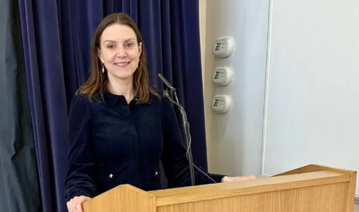 Príncipe Harry chama jornalista de “docinho” em mensagens reveladas durante processo judicial 46 image