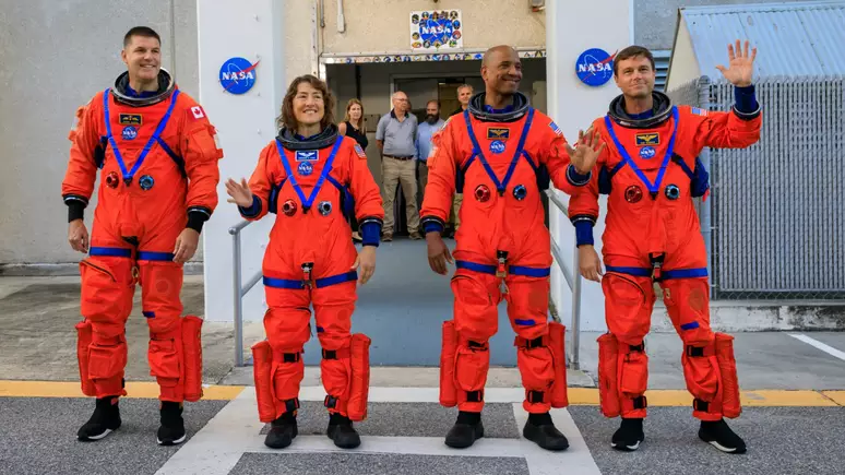 quem sao astronautas retorno a lua