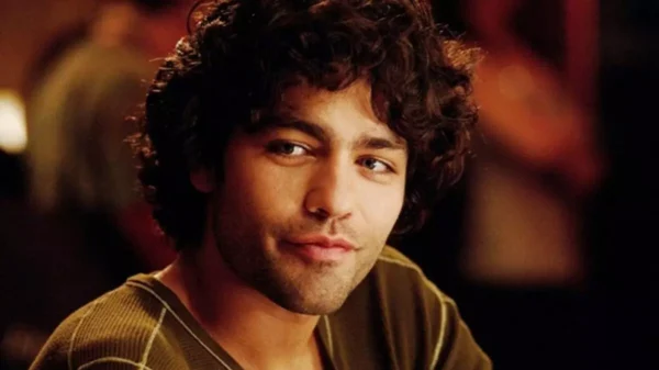 Adrian Grenier em O Diabo Veste Prada.jpg