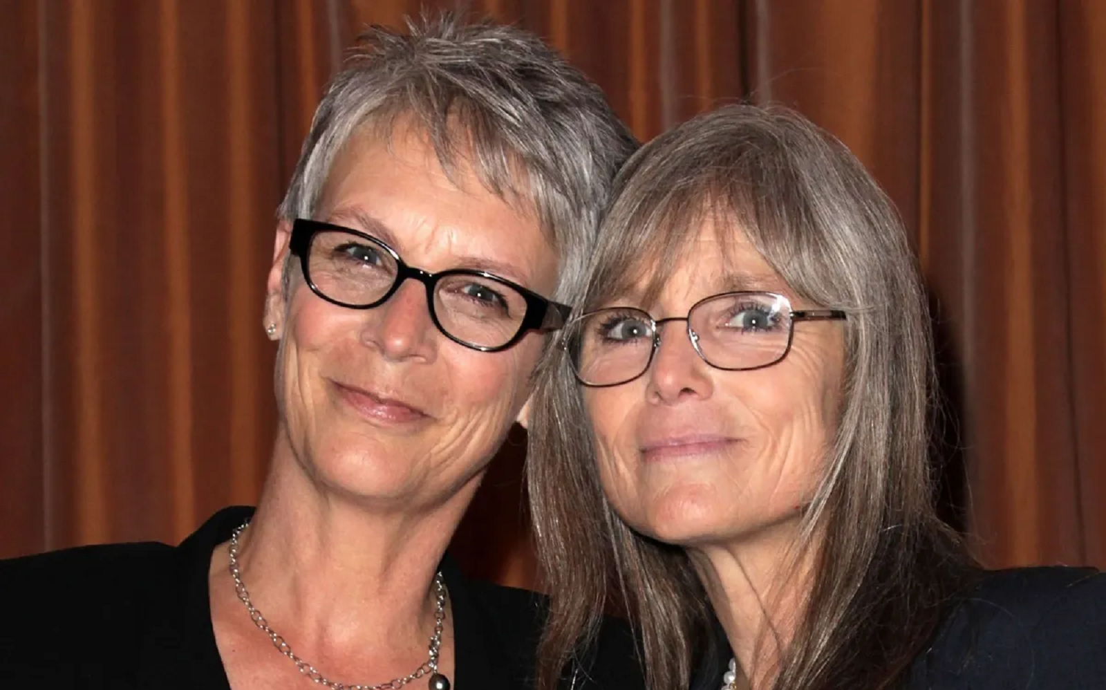 Jamie Lee Curtis e a irmã Kelly Lee Curtis