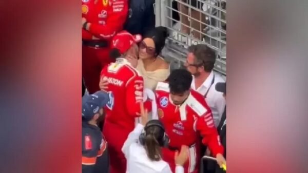 Vídeo: Lewis Hamilton é flagrado beijando Kim Kardashian após GP de Mônaco 4 Lewis Hamilton beija kim kardashian