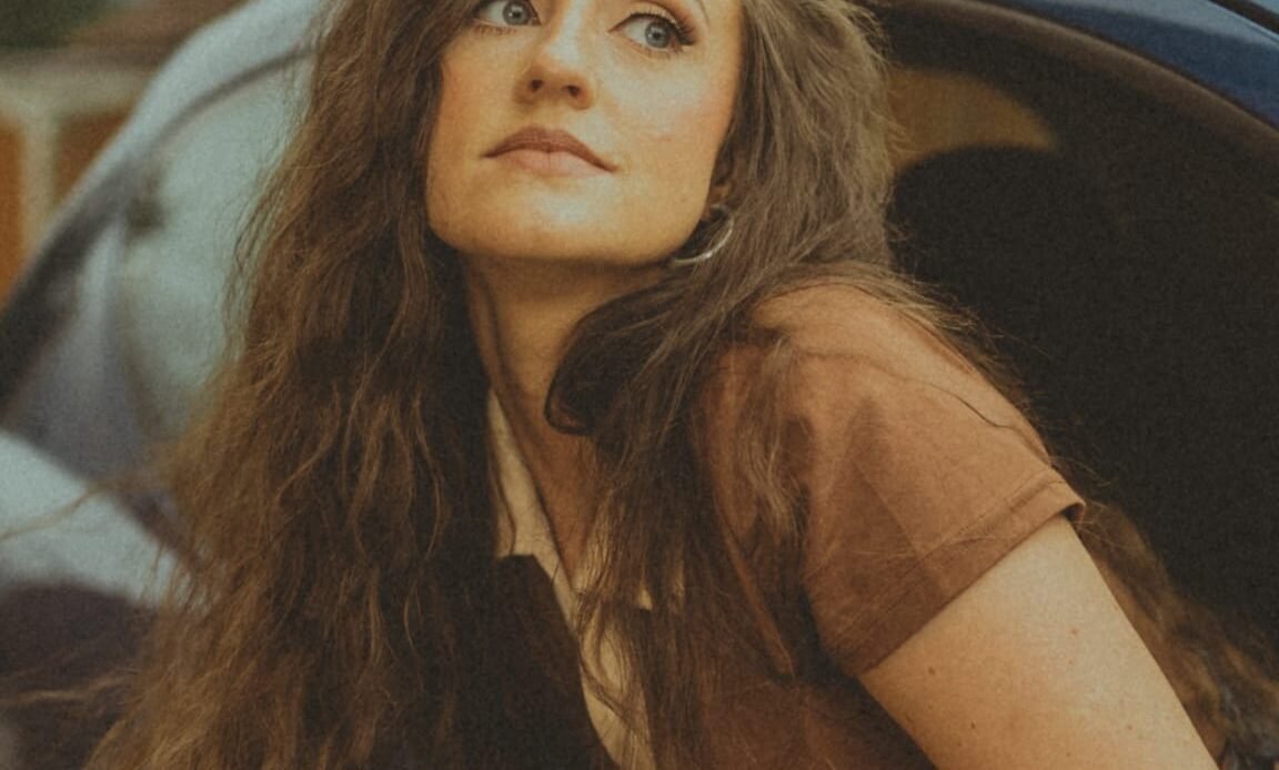 Cantora e compositora britânica Franky ganha destaque internacional com pop eletrônico e colaborações de peso 49 prod track files 1438520 extra pictures Iamfrankymusic